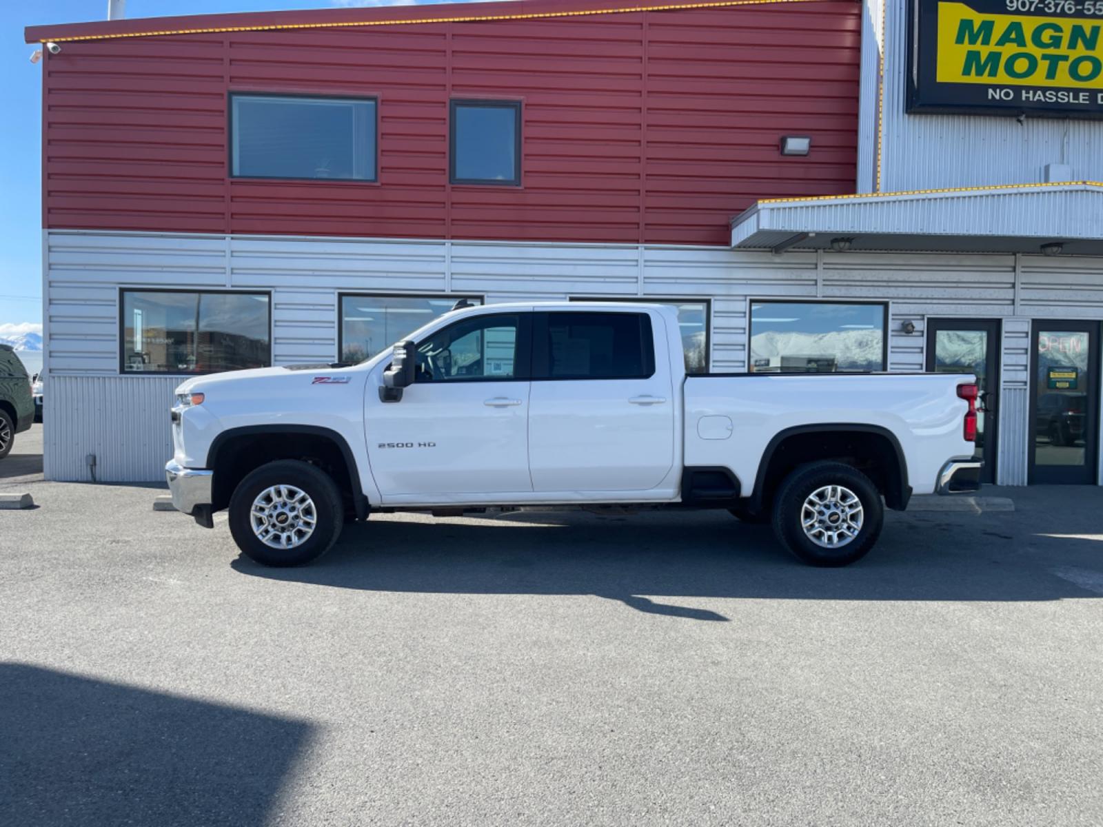 2022 WHITE CHEVROLET SILVERADO 2500H LT (2GC4YNE76N1) with an 6.6L engine, Automatic transmission, located at 1960 Industrial Drive, Wasilla, 99654, (907) 274-2277, 61.573475, -149.400146 - Photo #1